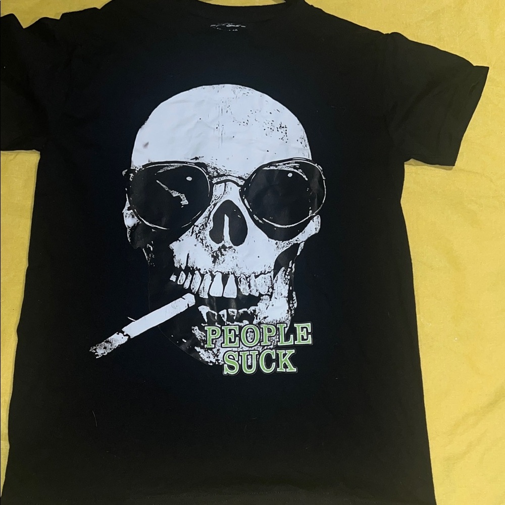 Original Black Skull Graphic Tee
“People Suck “